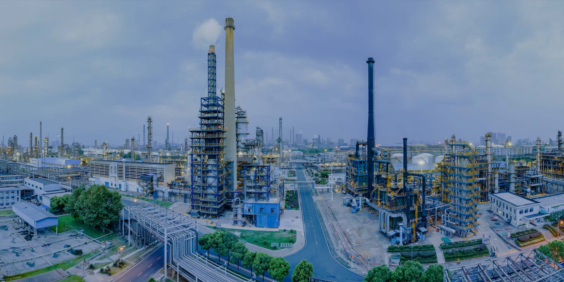 以高品質產品和高素質服務回報用戶