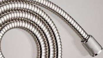 為什么金屬防爆淋浴管會(huì)漏水？